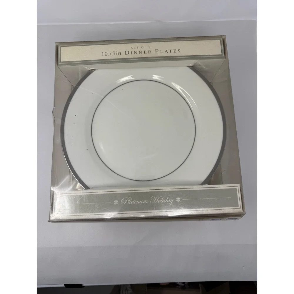 Bed Bath & Beyond Platinum Holiday Porcelain Dinner Plates 24K Platinum Set of 4